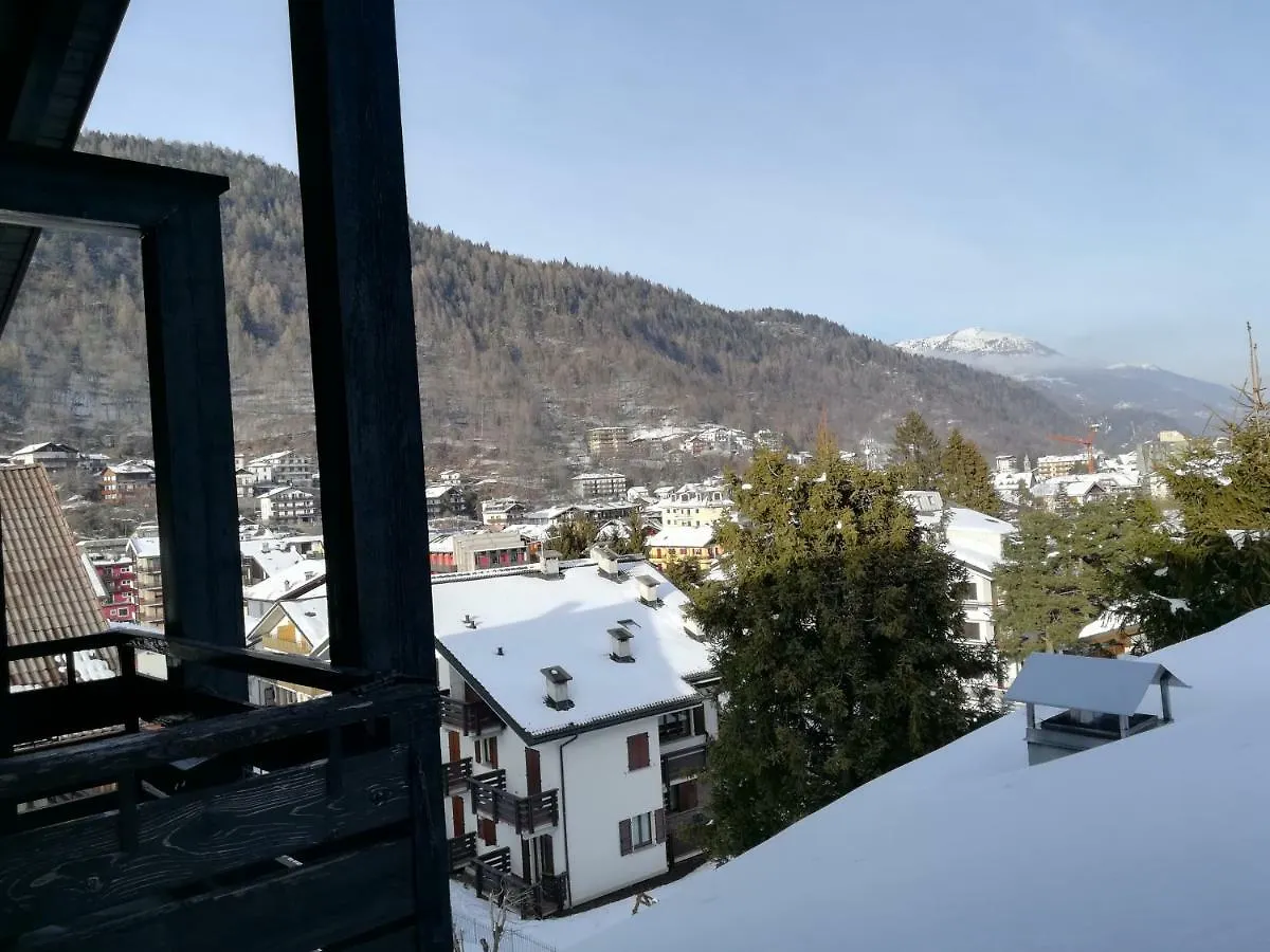 Charming Mountain Penthouse Appartement Aprica